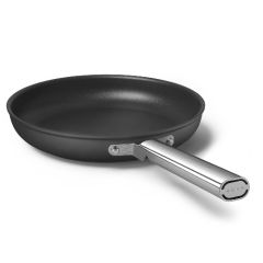 מחבת טיגון מבית SMEG סמאג דגם CKFF 2801 BLM