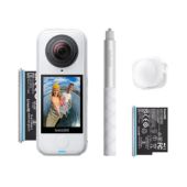 קיט מצלמת אקסטרים INSTA360 דגם X4 AIR STARTER BUNDLE