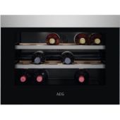 מקרר יינות אינטגרלי 45 ס"מ AEG אאג דגם KWK884520M