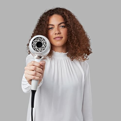 AW20-EC9001-Hydraluxe-Pro-Hairdryer-Lifestyle-In-Hand4