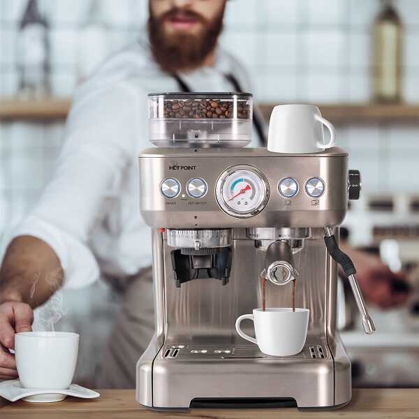 HOTPOINT ESPRESSO MACHINE (3)